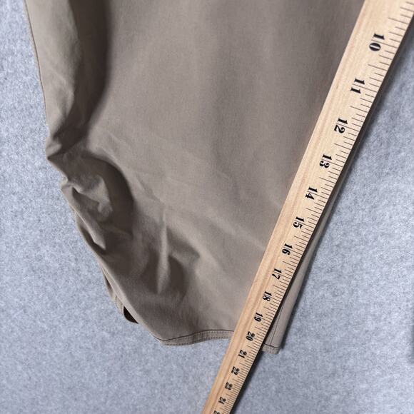 Eddie Bauer Pants Womens 12 Tan Ruched Leg Capri Stretch Thin GORP Hiking Trail - Picture 7 of 13
